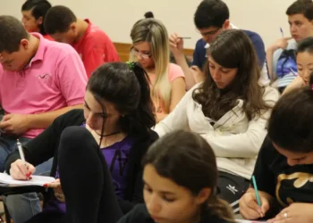 Prefeitura abre vaga para concurso com salário de quase R$ 5 MIL!