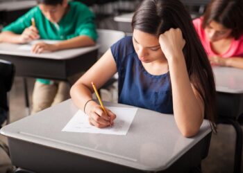 Concursos Nível Médio 2024: vagas em diversas áreas!