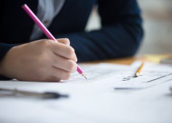 As oportunidades são destinadas aos profissionais que tenham níveis fundamental, médio, técnico e superior