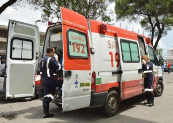 SAIU! SAMU abre vagas para TODOS os níveis de escolaridade; salários de até R$ 3,8 MIL